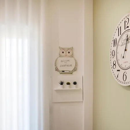 Lucky House شقة *